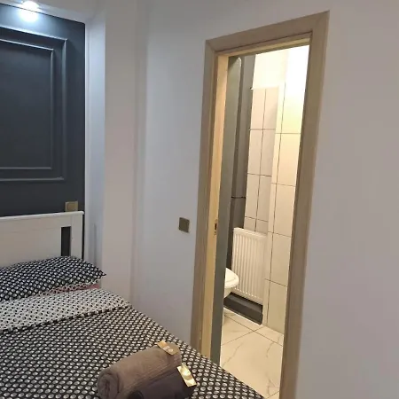 Deluxe Oldtown Apartment